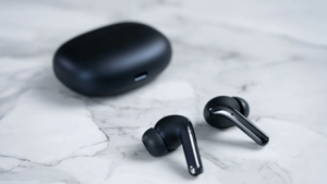 thesparkshop.in:product/wireless-earbuds-bluetooth-5-0-8d-stereo-sound-hi-fi