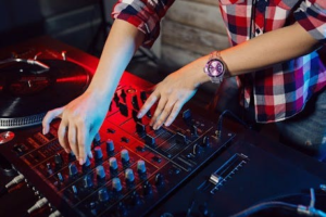Essential Skills for Corporate Event DJs