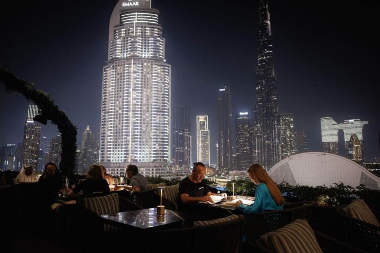 Best Dinner Destinations with Iconic Burj Khalifa Views