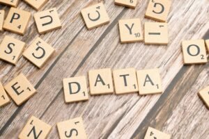 caller lookup data reveals contact discovery