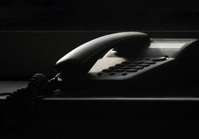 contact signal insight 888 992 9034